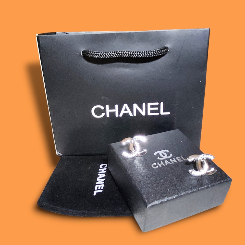 Interlocking C Logo Silver Earrings - image 2